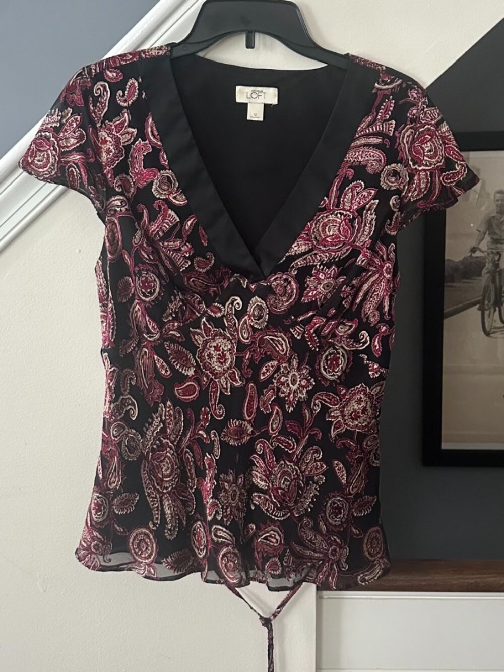 LOFT Paisley V‑Neck Tie‑Waist Blouse – Size 12